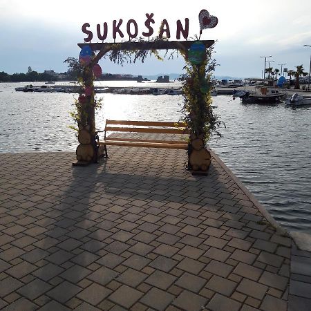 Apartments Draga Sukosan Exterior photo